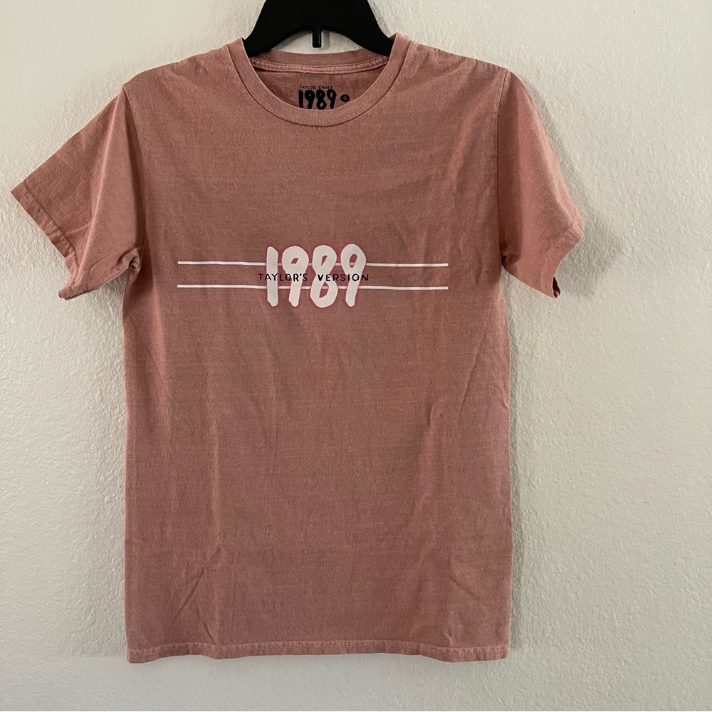 🩵1989 TV Pink Tee+1989 TV CD🩵
